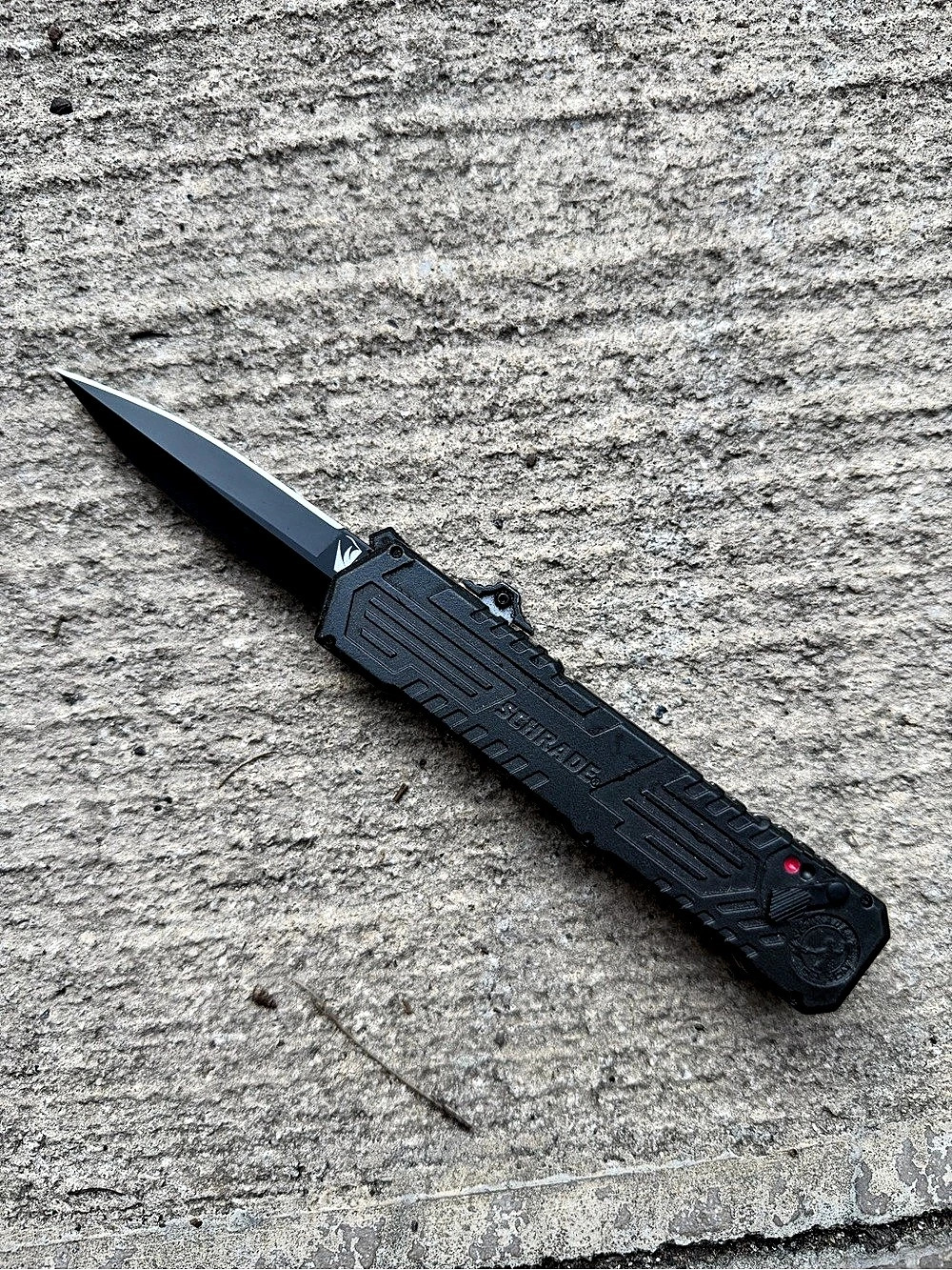 Schrade Viper OTF Assisted Opening Knife Black OTF Knife Like New